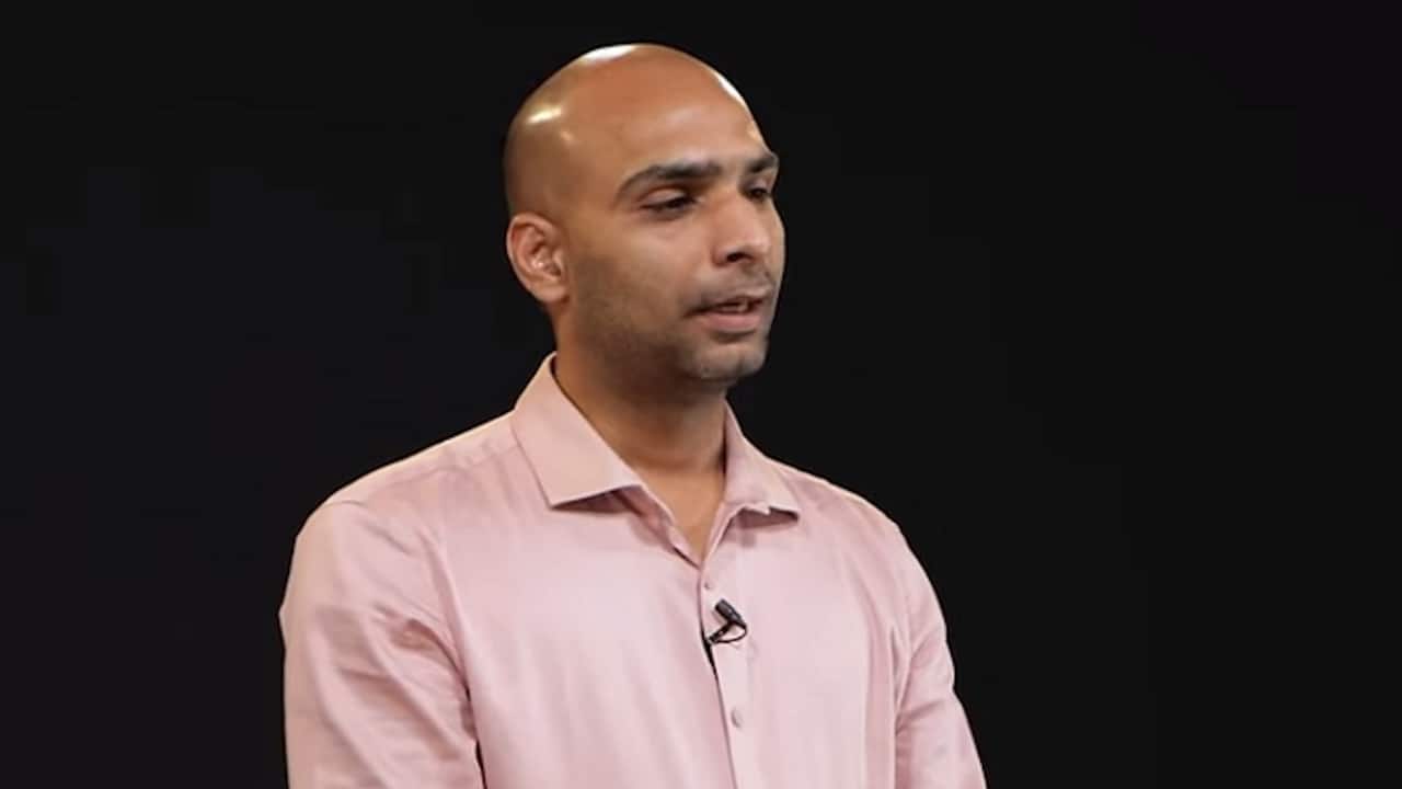 मॉल कर्मचारी से करोड़पति: कैसे जीरो से खड़ी की 65 Cr की कम्पनी?