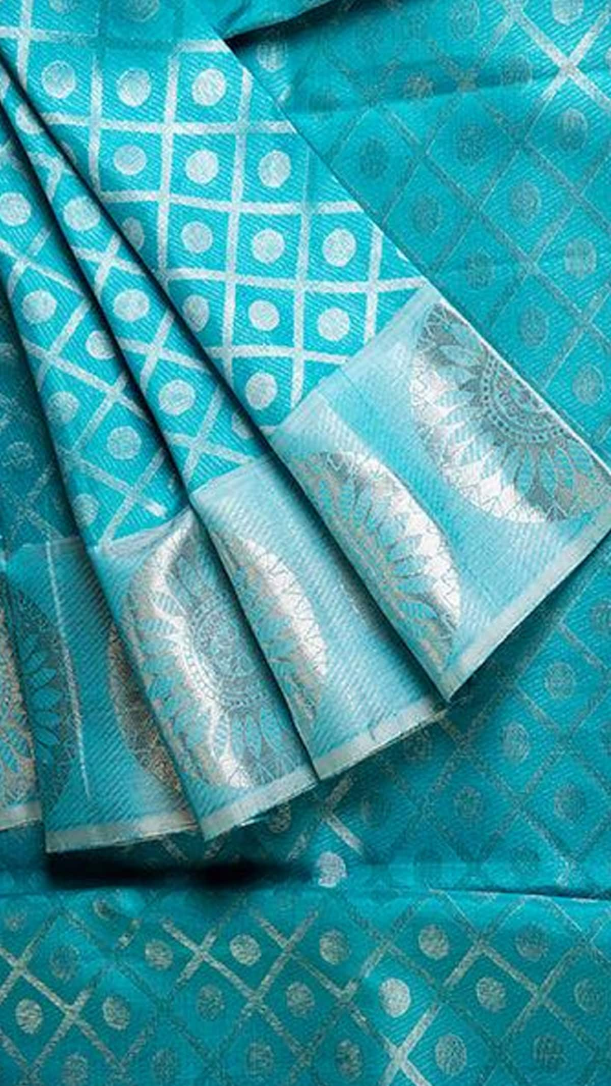 how-to-wash-silk-saree-at-home-in-tamil-1