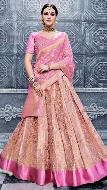 Features of a Lehenga
