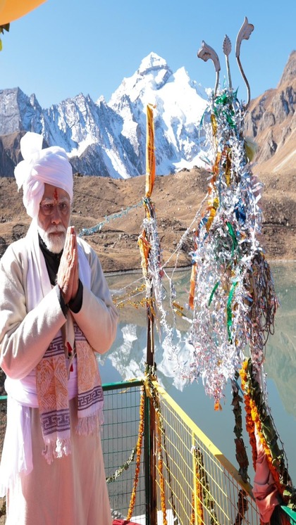 <p>PM नरेंद्र मोदी की श्रीनगर यात्रा से पहले एक कश्मीरी खेतिहर मजदूर का सपना पूरा हुआ जब उन्होंने पीएम मोदी को एक ट्रेडिनशनल फिरन उपहार में दिया। जानें इस दिलचस्प स्टोरी के बारे में।</p>
