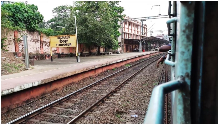 unidentified dead body found near railway station thrissur