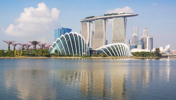 2500 fine for indian worker defecated on marina bay sands Singapore 