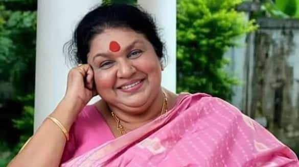 Veteran actress Kaviyoor Ponnamma passes away dmn