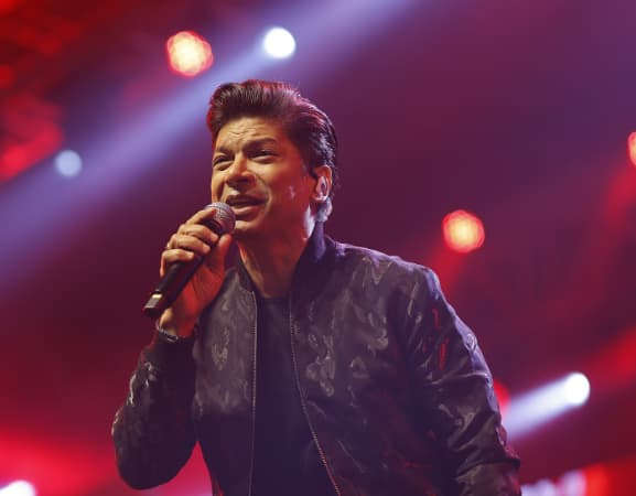  Singer Shaan's Mumbai building hit by fire, 9 people rescued; shocking footage surfaces [WATCH] NTI