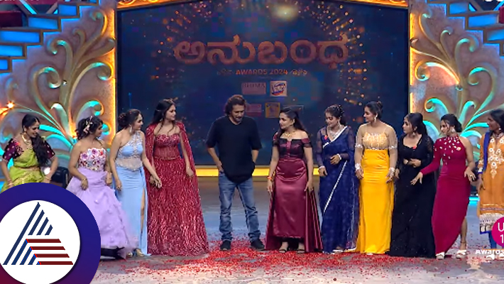 Dozens of beauties danced to Karimani Malika song with actor Upendra in Anubandha Award suc