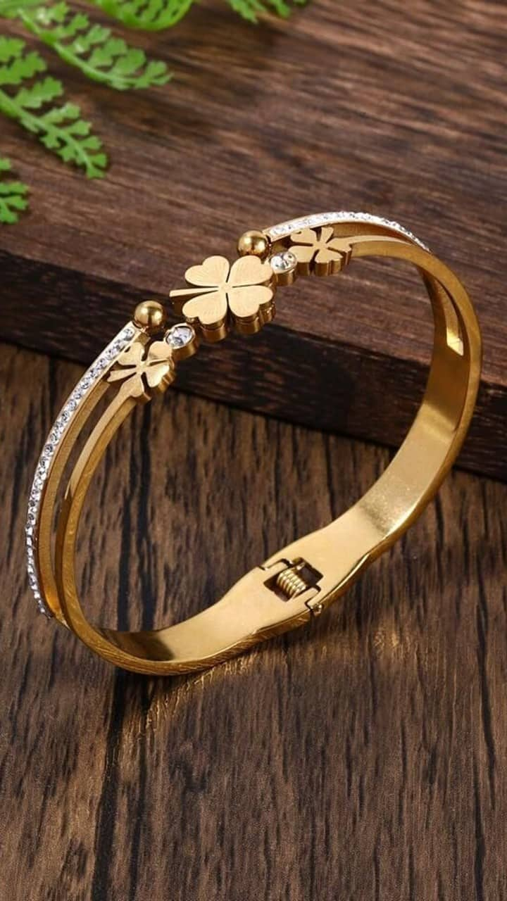 Designer Bracelet Ideas: Latest styles and trends for women in 2024 NTI