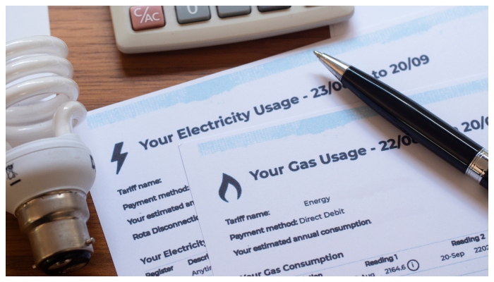 landlord discovers that he also paid his neighbour's electricity bill for 18 years due to a billing error