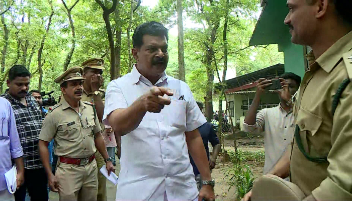 PV Anvar MLA shouted at the forest department official in Nilambur for parking issue