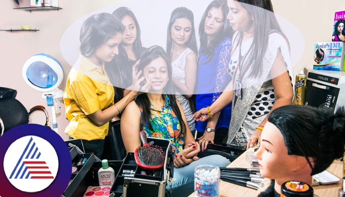 Beauty Parlor Free Training Inviting Application from Young Women sat