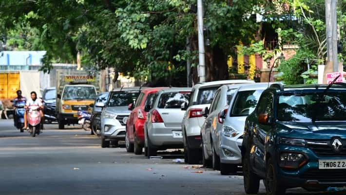 'New car? Get a parking certificate first!': Maharashtra considers rule to curb congestion statewide