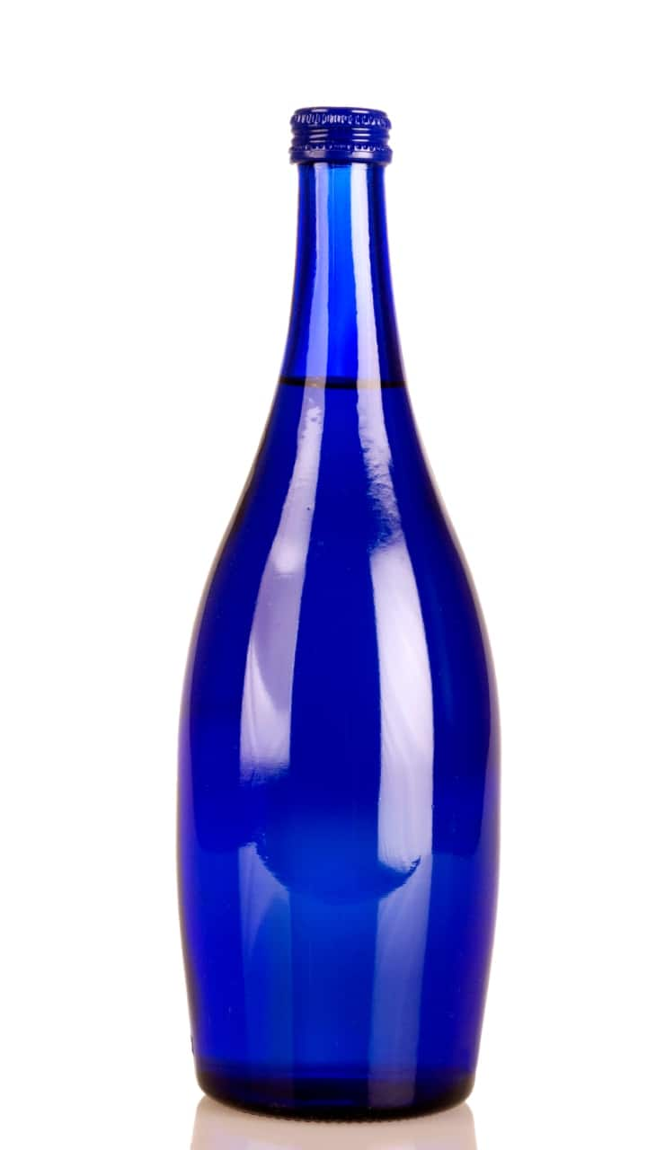 Hanging blue bottles outside your house keep dogs away? RKK