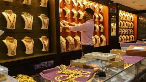 Gold rate slips on October 30th ahead of Diwali dhanteras ckm