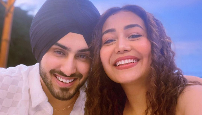 Rohanpreet Singh breaks silence on Neha Kakkar divorce rumours: "Logon ka kaam hai..." RTM