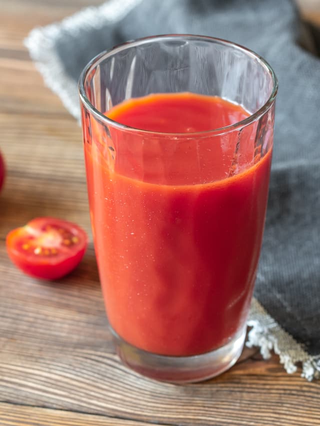 Benefits of drinking Tomato juice on empty stomach vkp