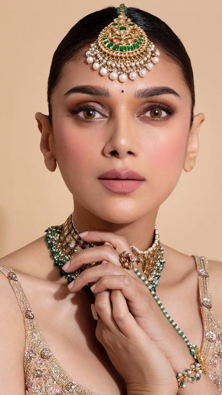 चांद सा चमकेगा चेहरा, करवाचौथ स्पेशल मांग टीका डिजाइंस maang tikka