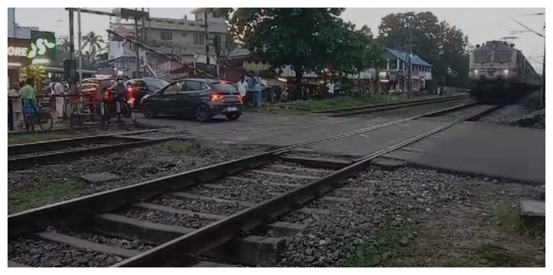 Train stopped after gate not closed on track 