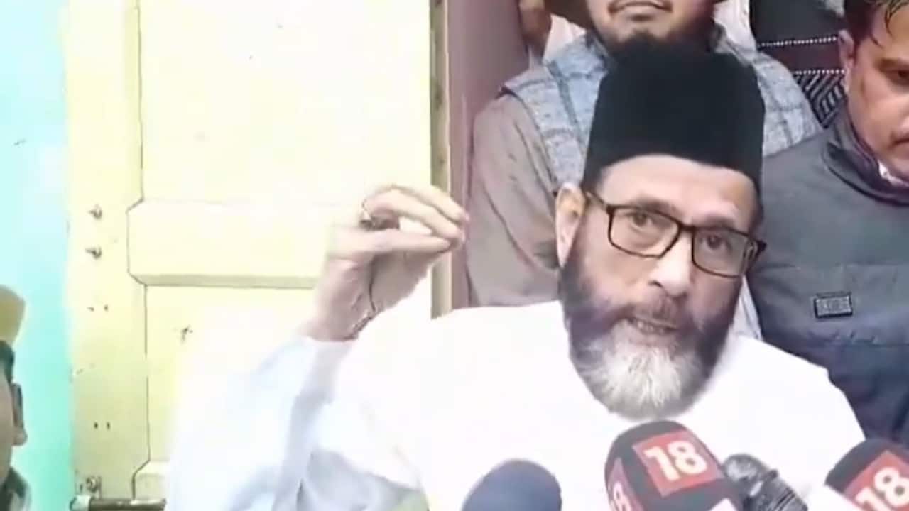'If only 1% of Muslims take to the streets, Narendra Modi...': Tauqeer Raza's fiery speech sparks row (WATCH)