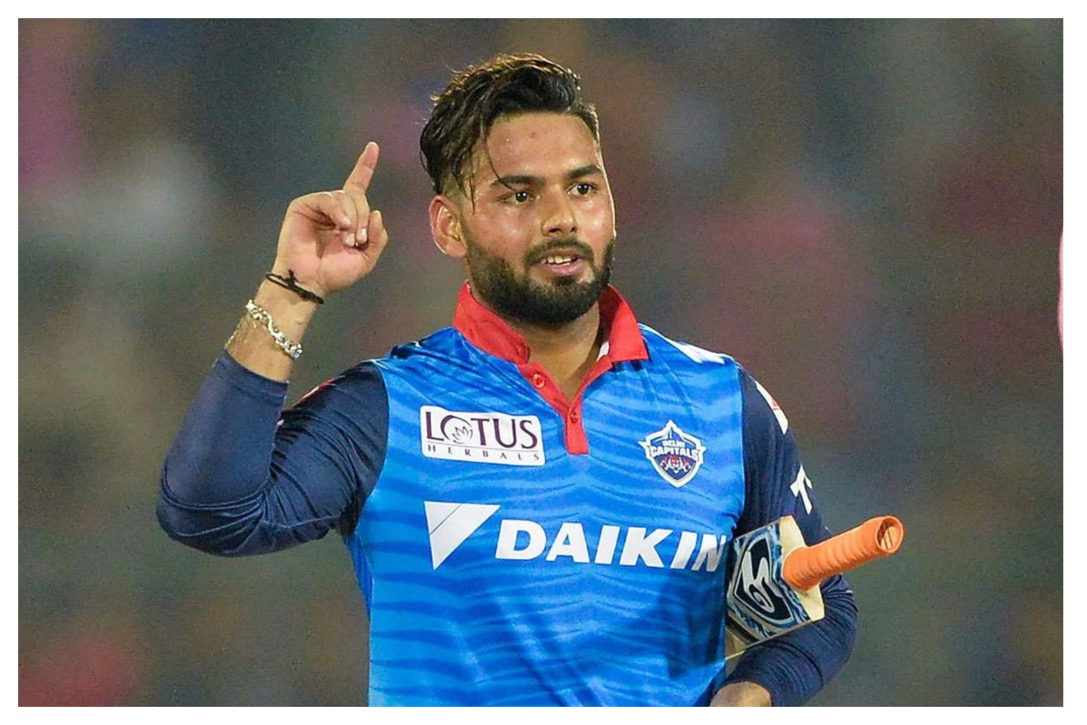 Rishabh Pant To Enter IPL 2025 Mega Auction and RCB Keen To Buy Delhi Capitals Captain Says Report kvn