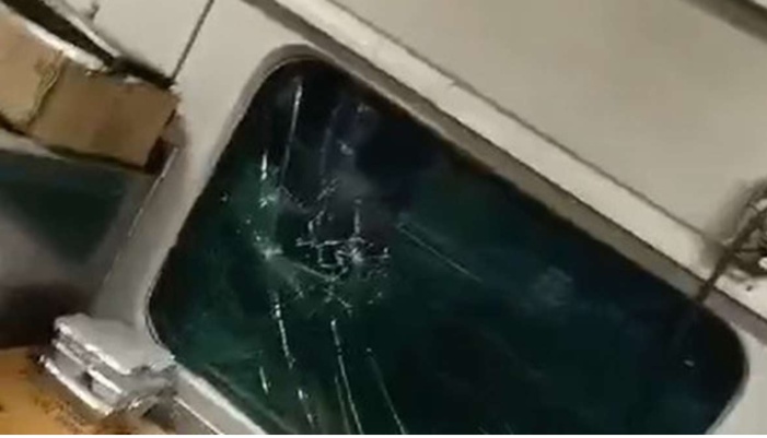 stones pelted on train while running windows broken and many passengers injured