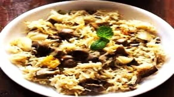 easy and tasty mushroom pulao recipe in tamil mks