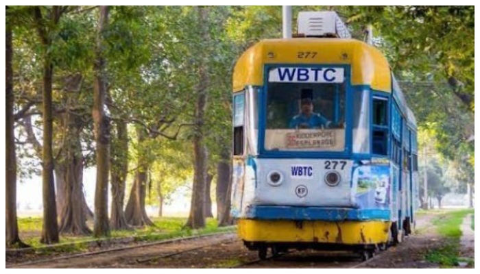 West Bengal govt to stop Kolkata tram service 