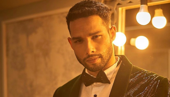 Siddhant Chaturvedi shaved his head after debut film was scrapped: 'Mom told me to return to CA' RTM