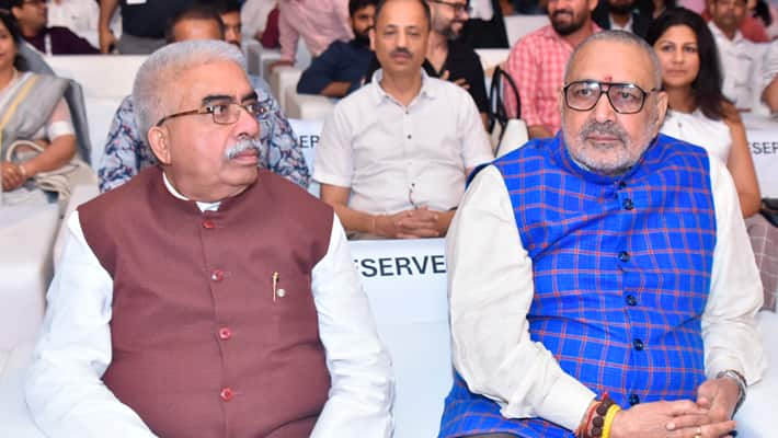 The Khadi fashion show at the UP International Trade Show, Union Minister Giriraj Singh praise efforts of the state government rsk