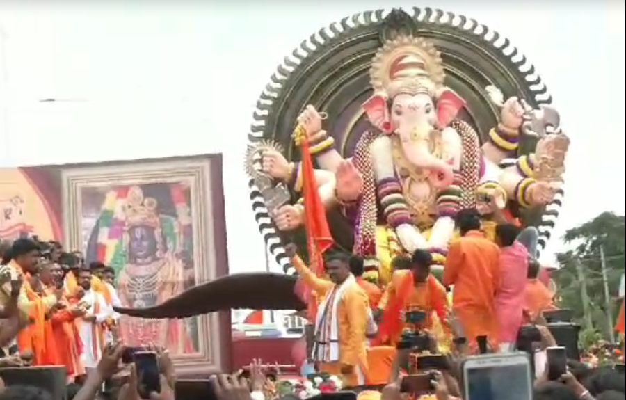 Asias 2nd largest Hindu Ganesha grand procession at Chitradurga gvd