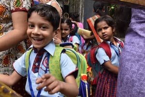 Holiday : ఈ నెలలో సెలవులే సెలవులు ... నాలుగు వారాల్లో మూడు లాంగ్ వీకెండ్సే   