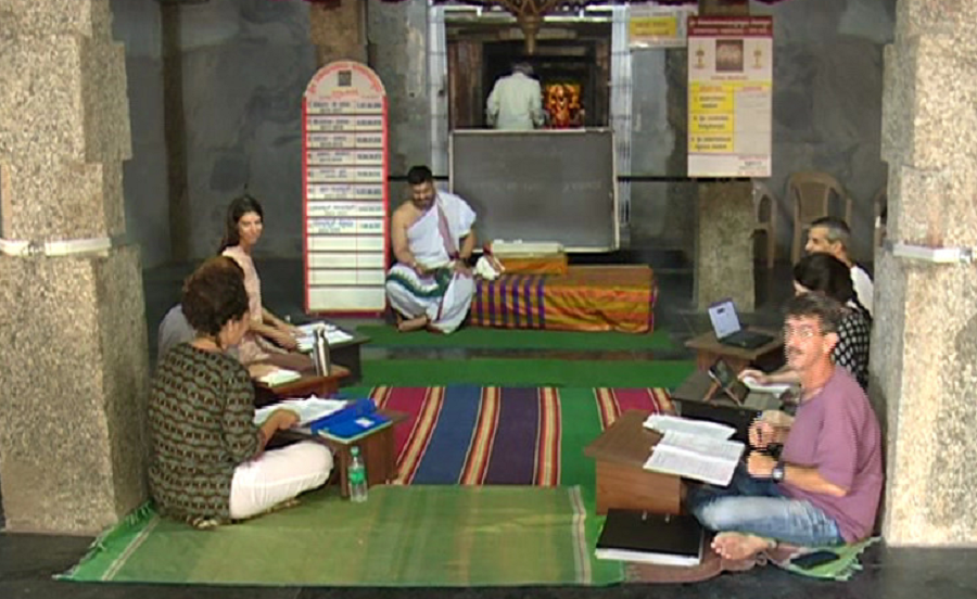 A foreign team came to Chikkamagaluru from Israel to learn Sanskrit gvd