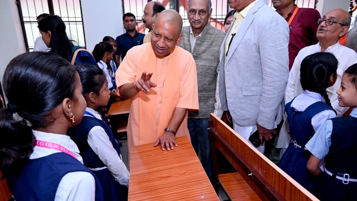 CM Yogi Inaugurates New Facilities at Mewalal Gupta Gurukul Vidyalaya in Gorakhpur AKP