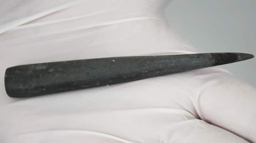 SHOCKING! Oldest eyeliner unearthed in ancient Turkish city ruins; tip still black from last use 8,200 yrs ago