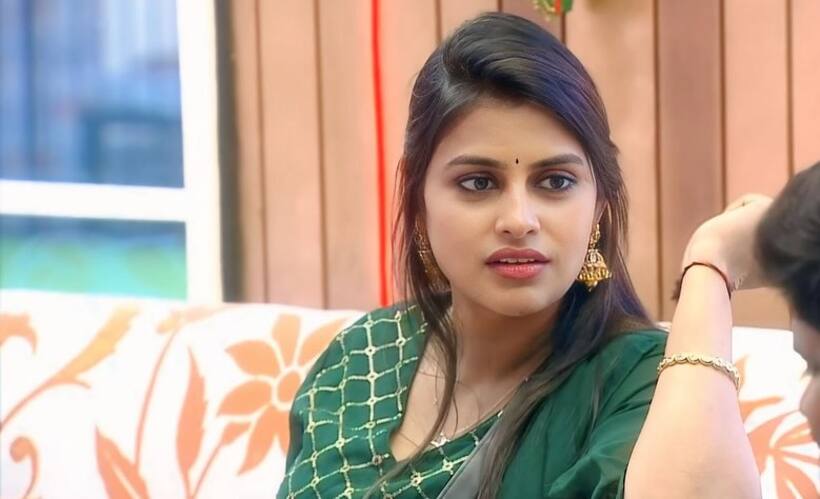   సోనియా ఆకులకు అక్కడ కూడా నిరాశే, నాలుగు వారాల రెమ్యునరేషన్ ఎంతంటే?