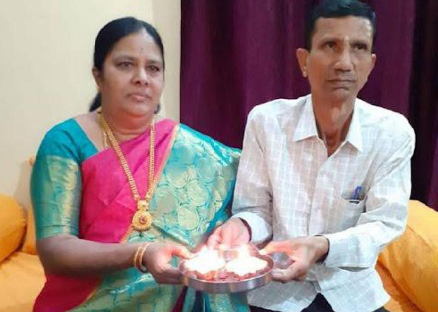 Husband and wife died due to heart attack at chitradurga gvd