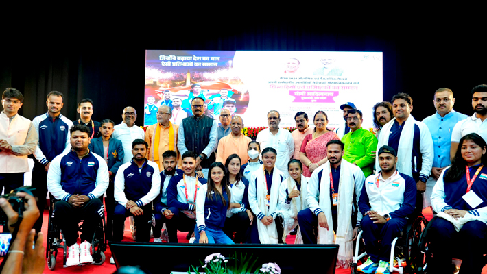 CM Yogi Honors Olympic Medalists, Inspires Youth at Lucknow Felicitation Ceremony AKP