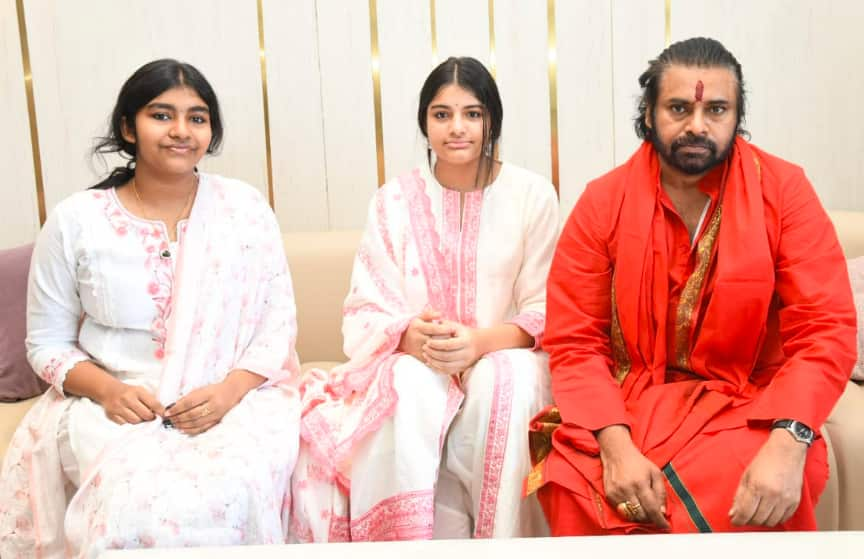 Pawan Kalyan Second daughters Polena Anjana and Aadhya looks like twin sisters dtr