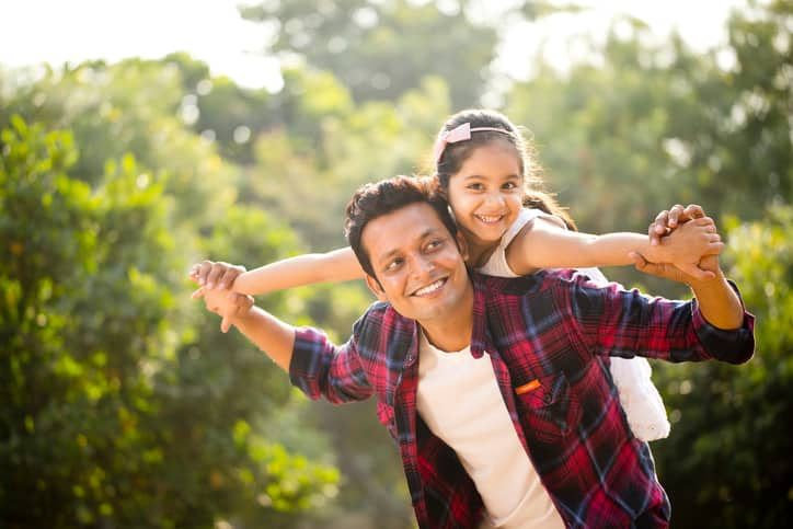 8 Reasons Why Kids Prefer Their Dad Over Mom sns