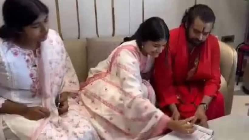 आस्था घोषणापत्र साइन करना क्यों है जरूरी? तिरुपति जाने से पहले पवन कल्याण की बेटी ने निभाई ये परंपरा