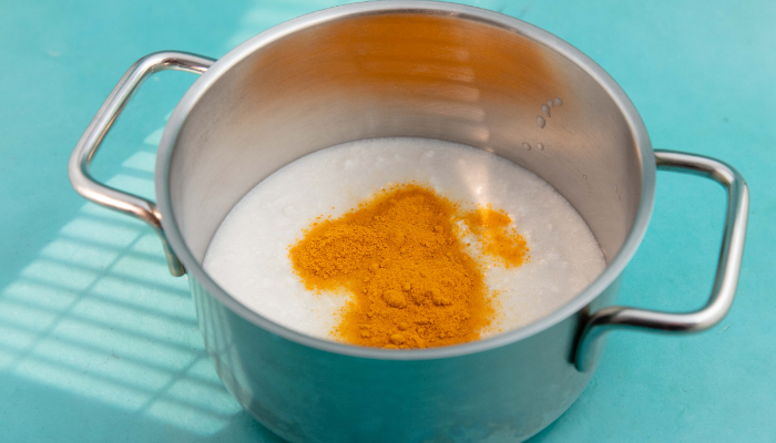 5 healthy reasons to drink turmeric milk