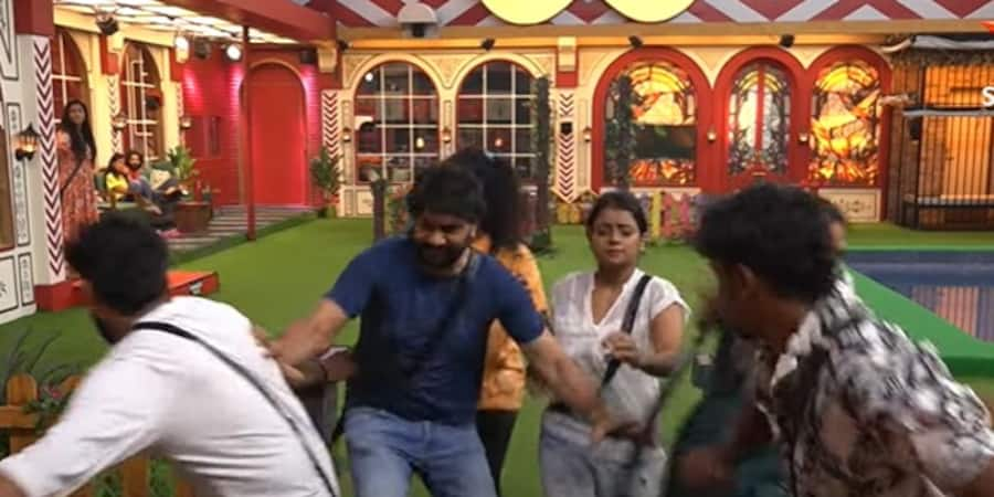 Bigg Boss telugu season 8 Live Updates day 32 mid week elimination dtr