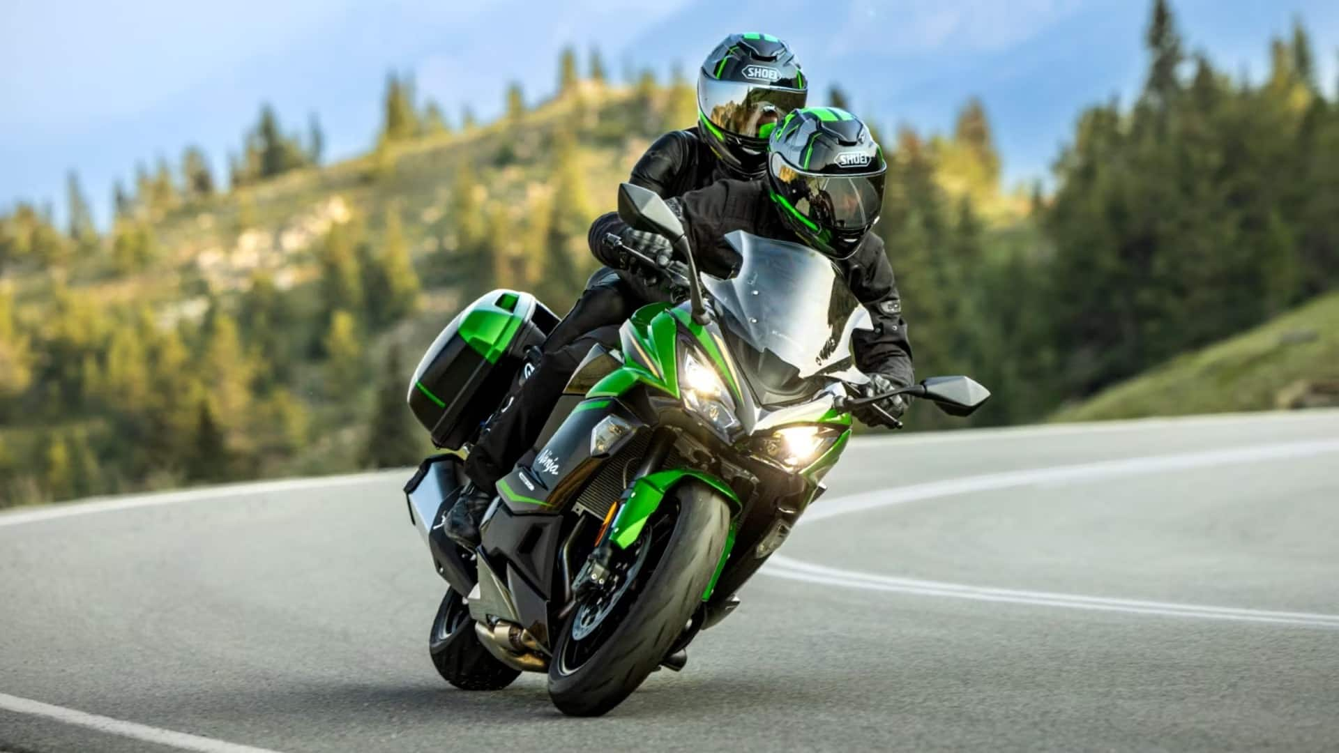 Kawasaki Ninja 1100 SX: The 6-Gear Superbike Dominating the Market sns