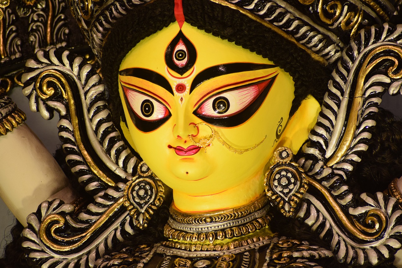 Happy Durga Puja 2025 Heartfelt wishes and messages to make your