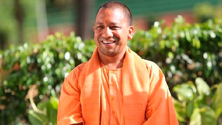 Uttar Pradesh CM Yogi reviews development projects law and order in Balrampur ckm 