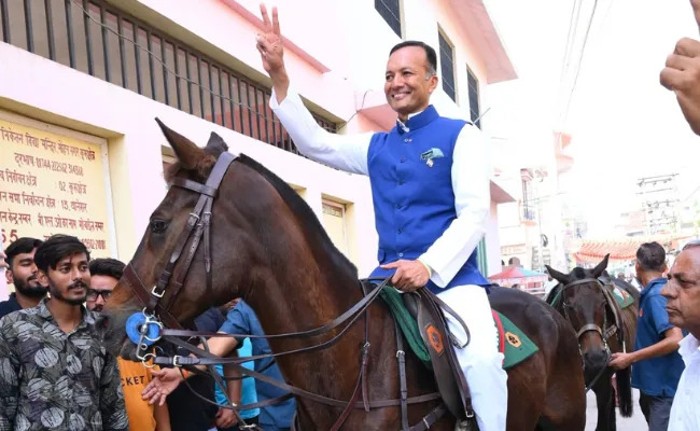 'It's considered auspicious': BJP's Naveen Jindal rides a horse to Haryana polling booth to cast vote (WATCH) shk