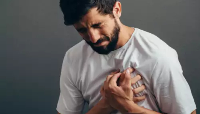 signs of a heart attack that can appear in young people 