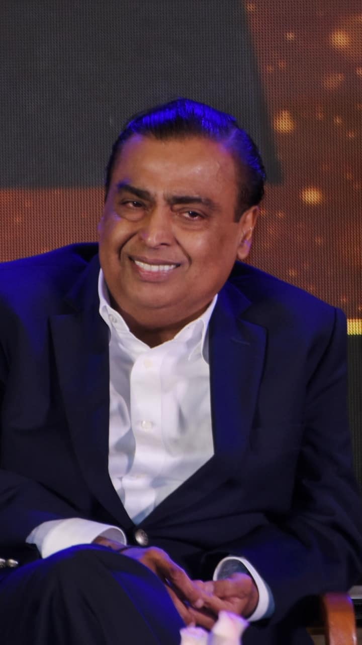 Mukesh Ambani Favorite food price is just 230 Rupees 