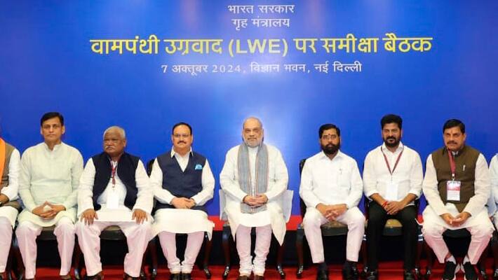 Mohan-Yadav-attended-the-review-meeting-of-Chief-Ministers-of-states-affected-by-Left-Wing-Extremism