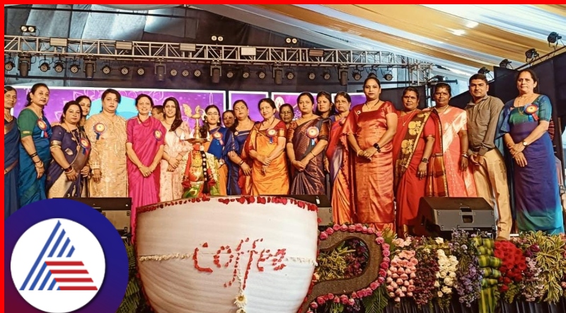 Dasara celebration by women in Madikeri Kodagu rav