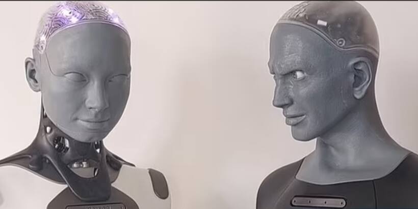 'But, I can't eat cookies': World's most advances robots' chemistry in adorable chat delights internet (WATCH)