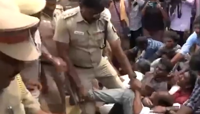 Clashes erupt between TN police, Samsung workers amid protests for union recognition and higher wages (WATCH) snt